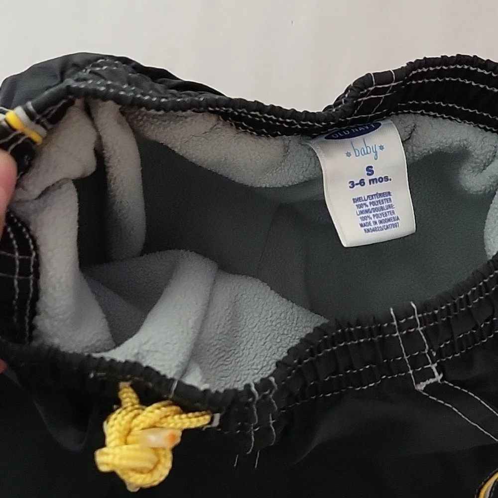 Old Navy Baby Athletic Lined Sweatpants yellow side strips black cargo pockets